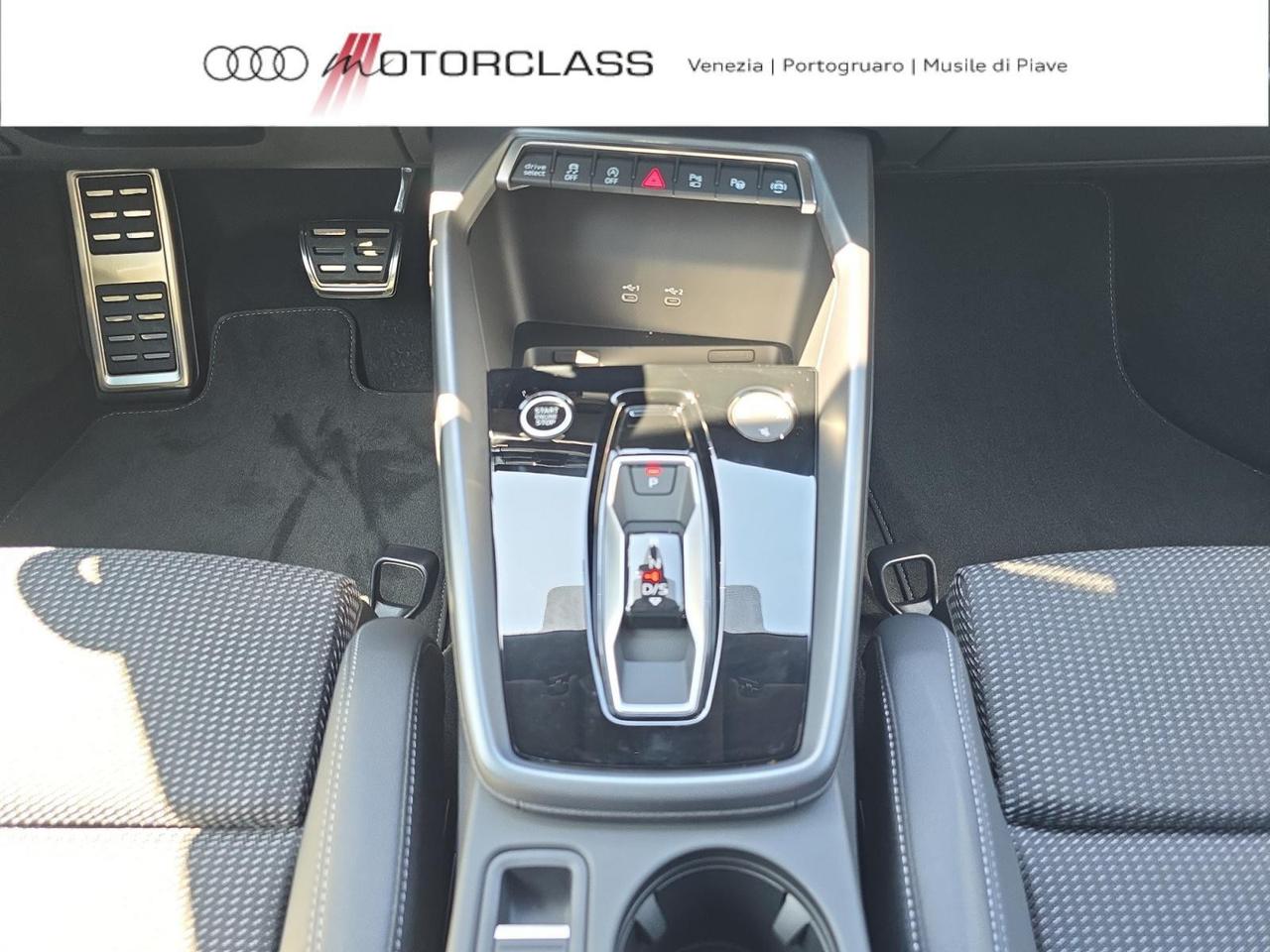 Audi A3 allstreet 35 1.5 tfsi mhev 48v identity contrast s tronic