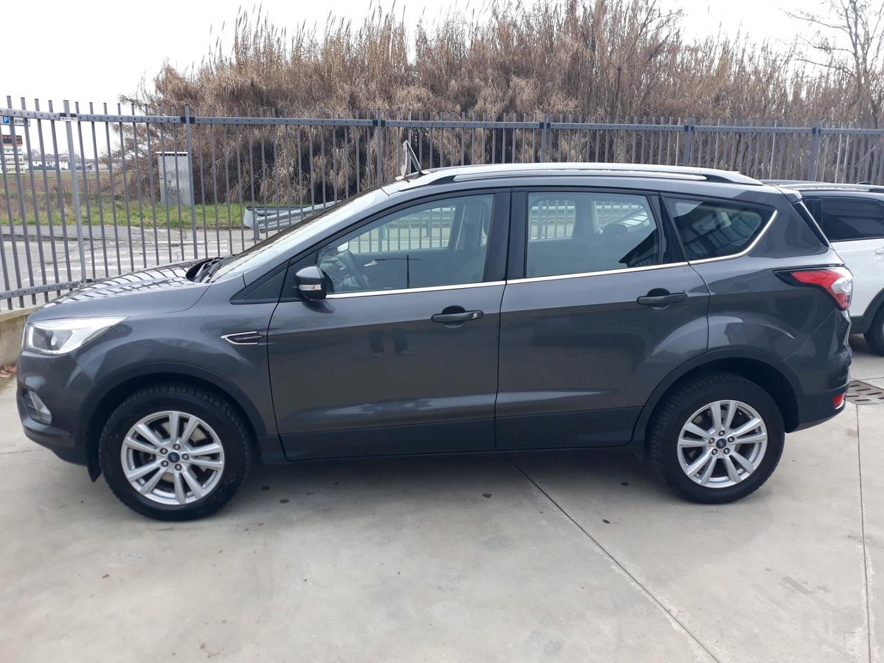 Ford Kuga 1.5 TDCI 120 CV Titanium UNIPROPRIETARIO