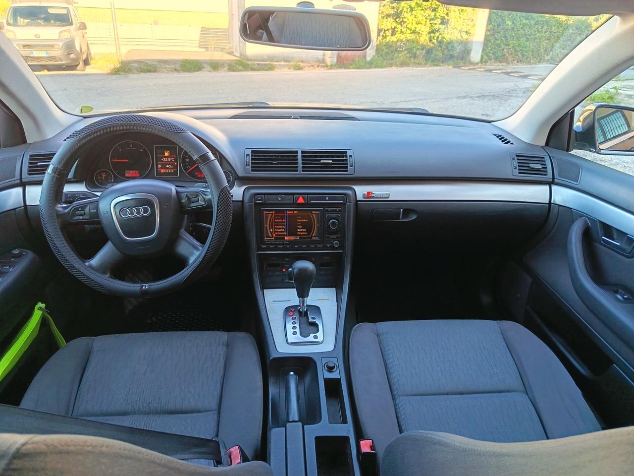 Audi A4 2.0 TDI AUTOMATICA NEOPATENT DISTRIBUZIONE APPENA FATTA