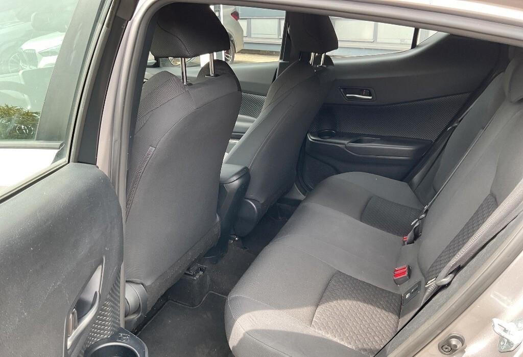 Toyota C-HR 1.8 Hybrid E-CVT Business