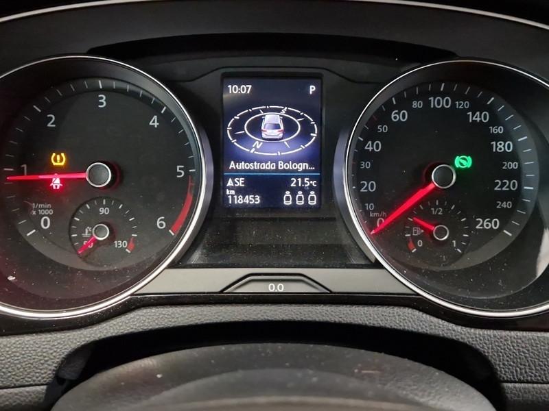 VOLKSWAGEN PASSAT VARIANT 2.0 TDI SCR EVO 110 KW BUSINESS DSG STATION WAGON