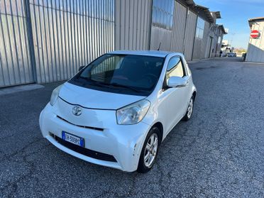 Toyota iQ 1.0 CVT High COMENUOVA