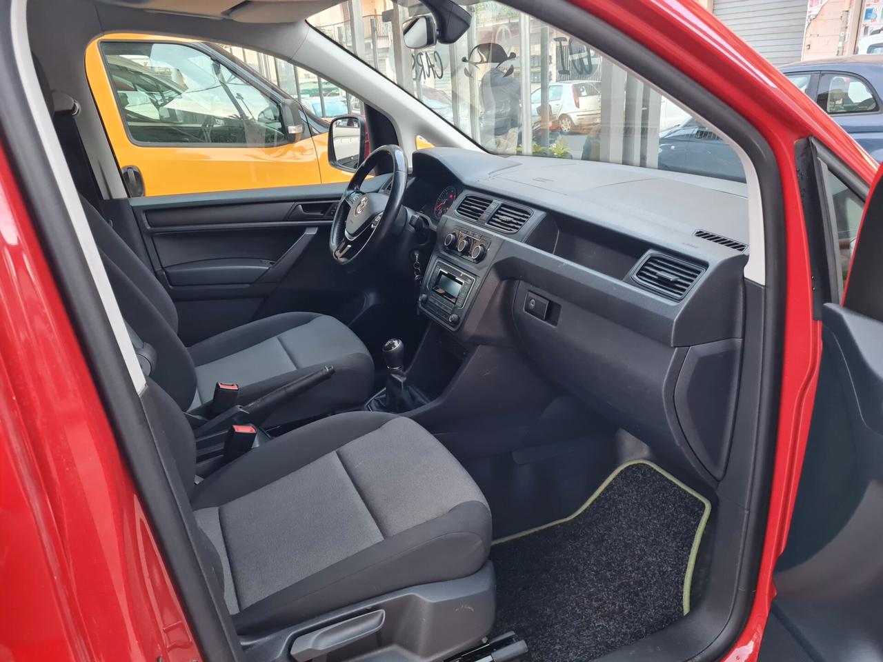 Volkswagen Caddy Maxi passo lungo