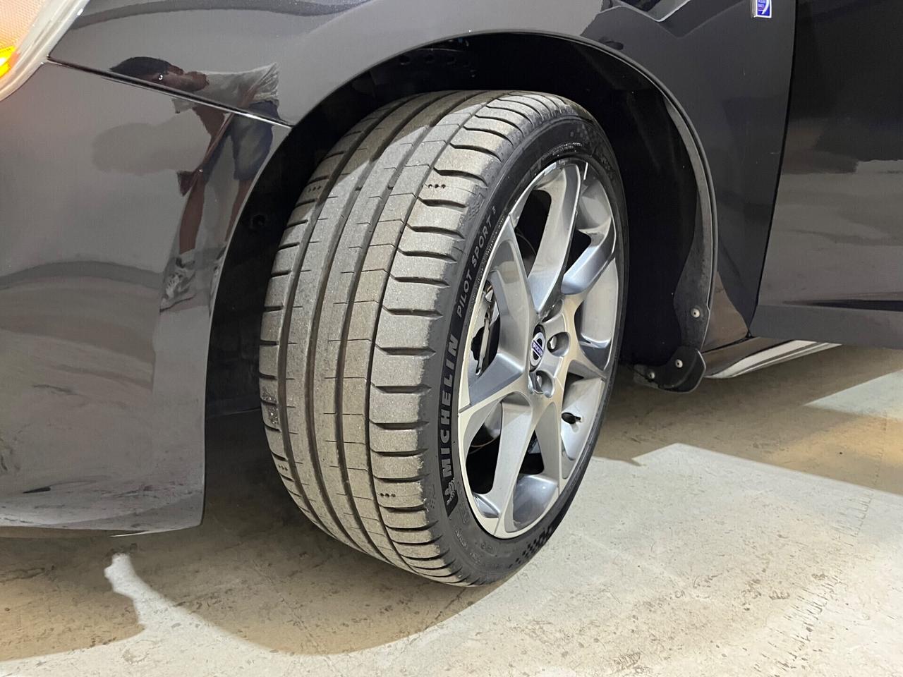 Volvo V60 D4 Geartronic Ocean Race