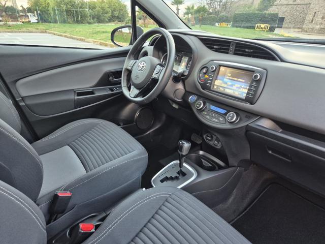 TOYOTA Yaris 1.5 Hybrid 5 porte Business