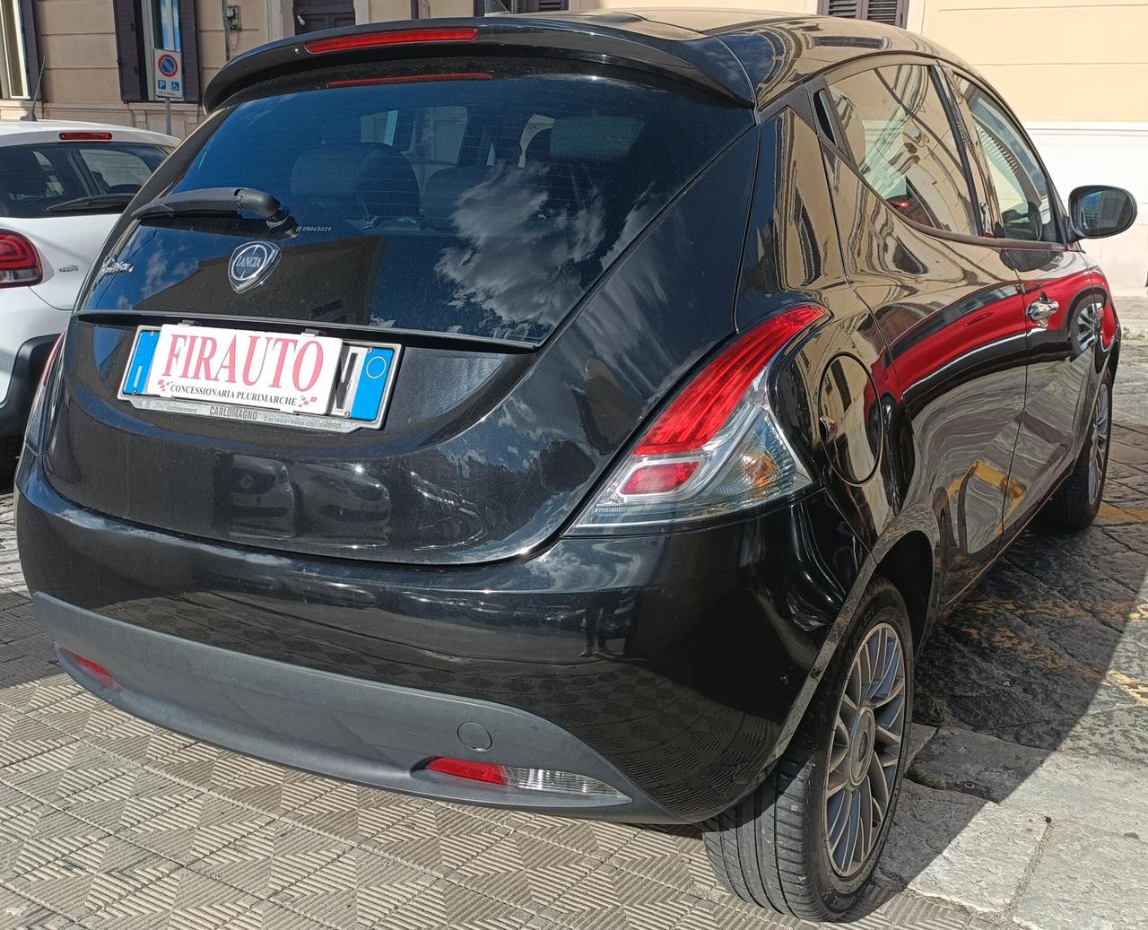 Lancia Ypsilon 1.2 69 CV 5 porte S&S PLATINUM