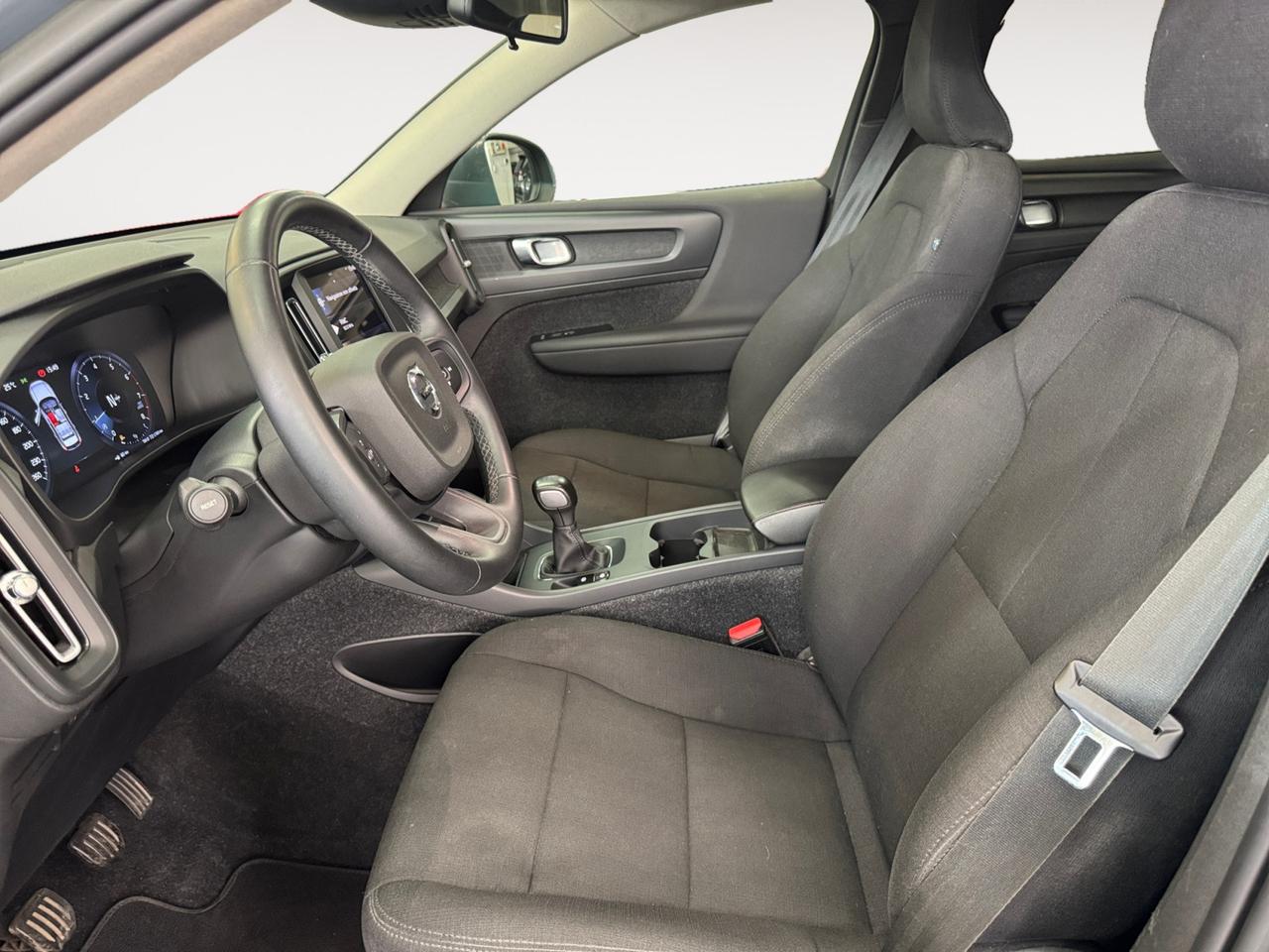 VOLVO XC40 1.5 t2 Momentum