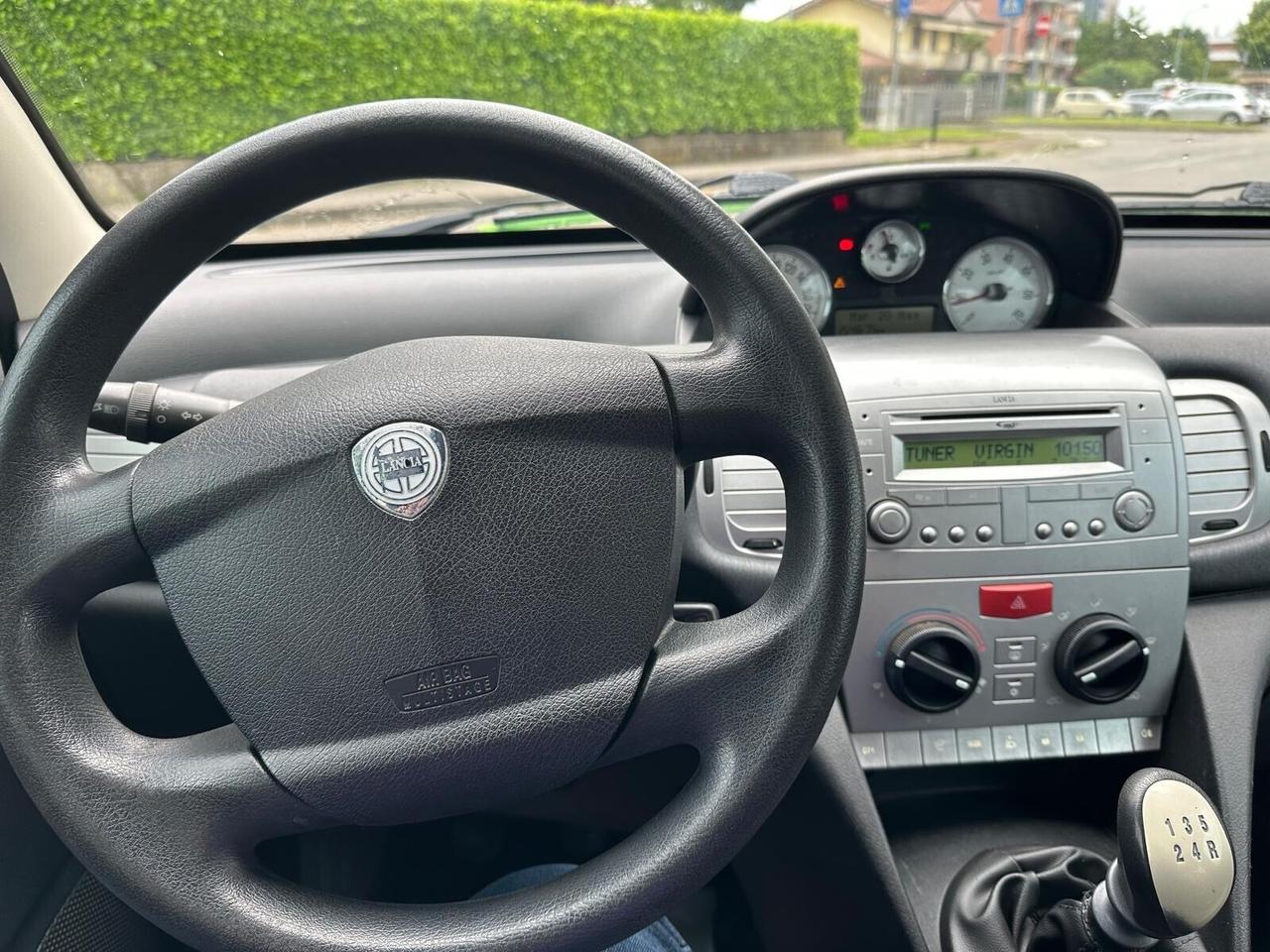 Lancia Ypsilon 1.2 Argento