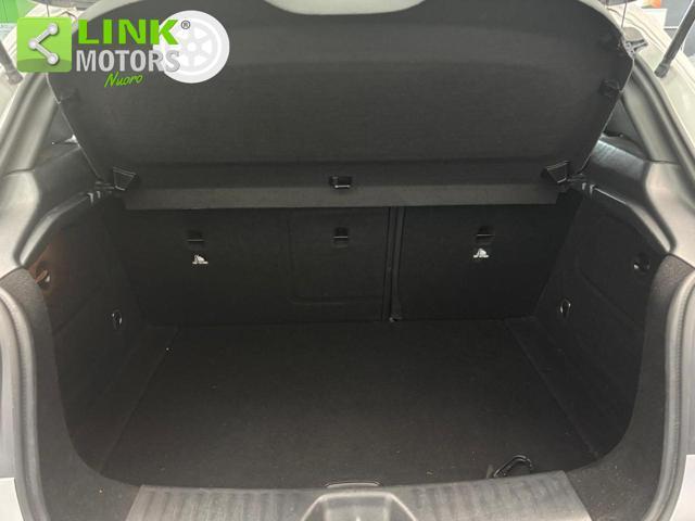 MERCEDES-BENZ A 200 d Automatic Premium