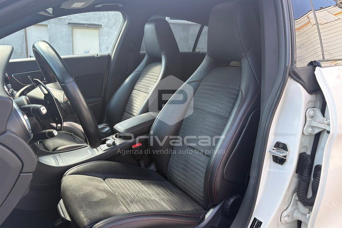 MERCEDES CLA 220 d 4Matic Automatic Premium Dark Night