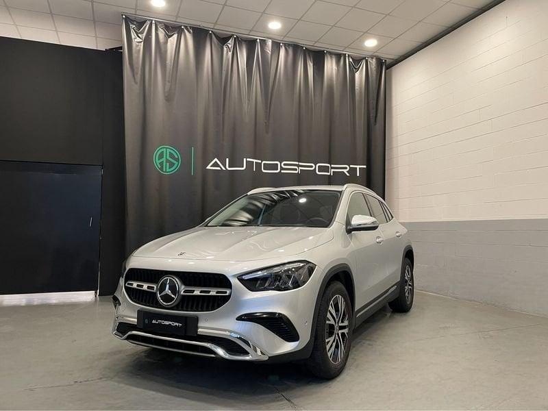 Mercedes-Benz GLA GLA 180 Automatic Progressive Advanced