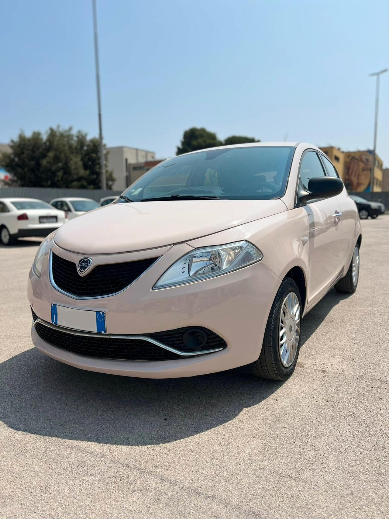 Lancia Ypsilon 1.2 69 CV 5 porte Gold