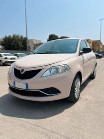 Lancia Ypsilon 1.2 69 CV 5 porte Gold