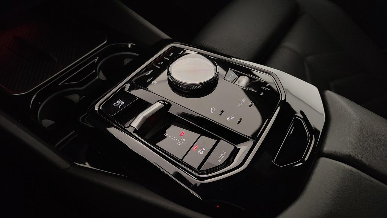 BMW Serie 5 G61 2024 Touring - 520d Touring 48V xdrive MSport Pro auto