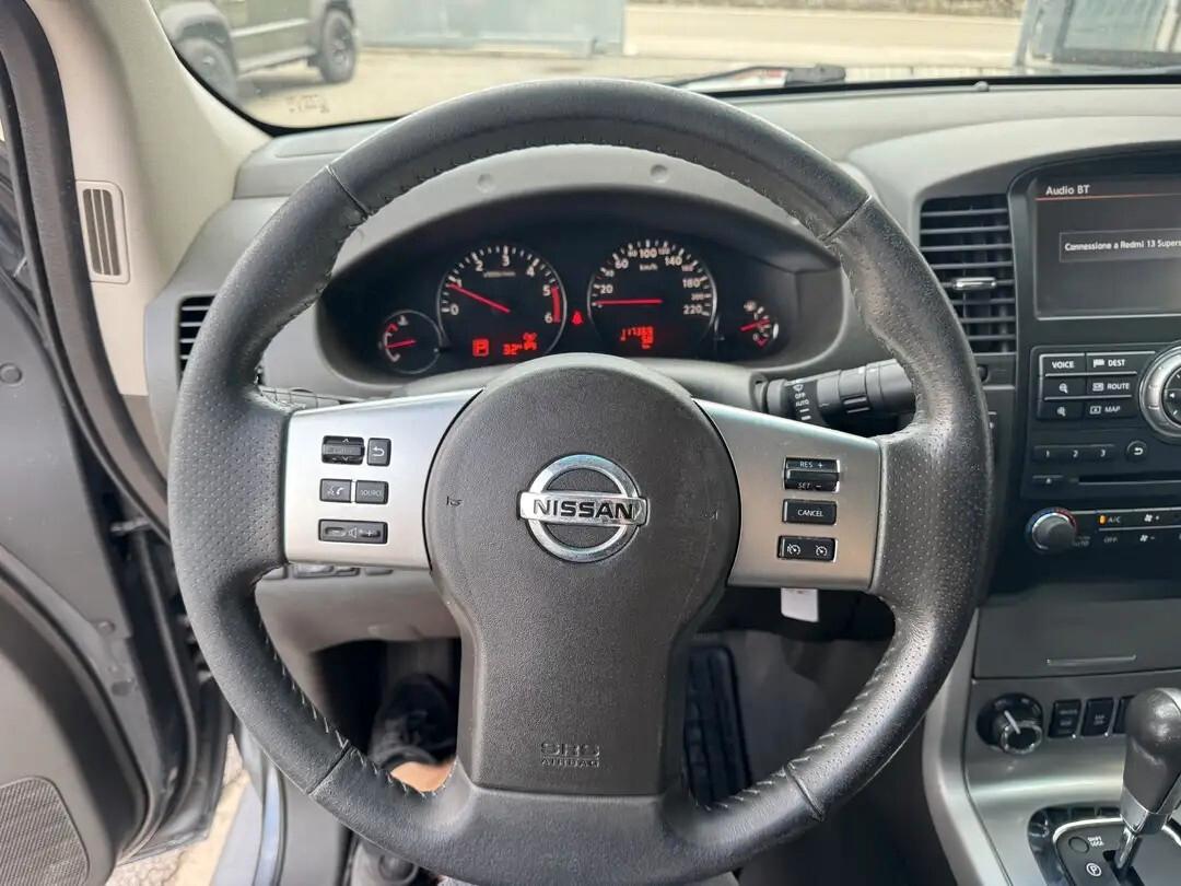Nissan Navara 3.0 dCi 4 porte Double Cab LE V6