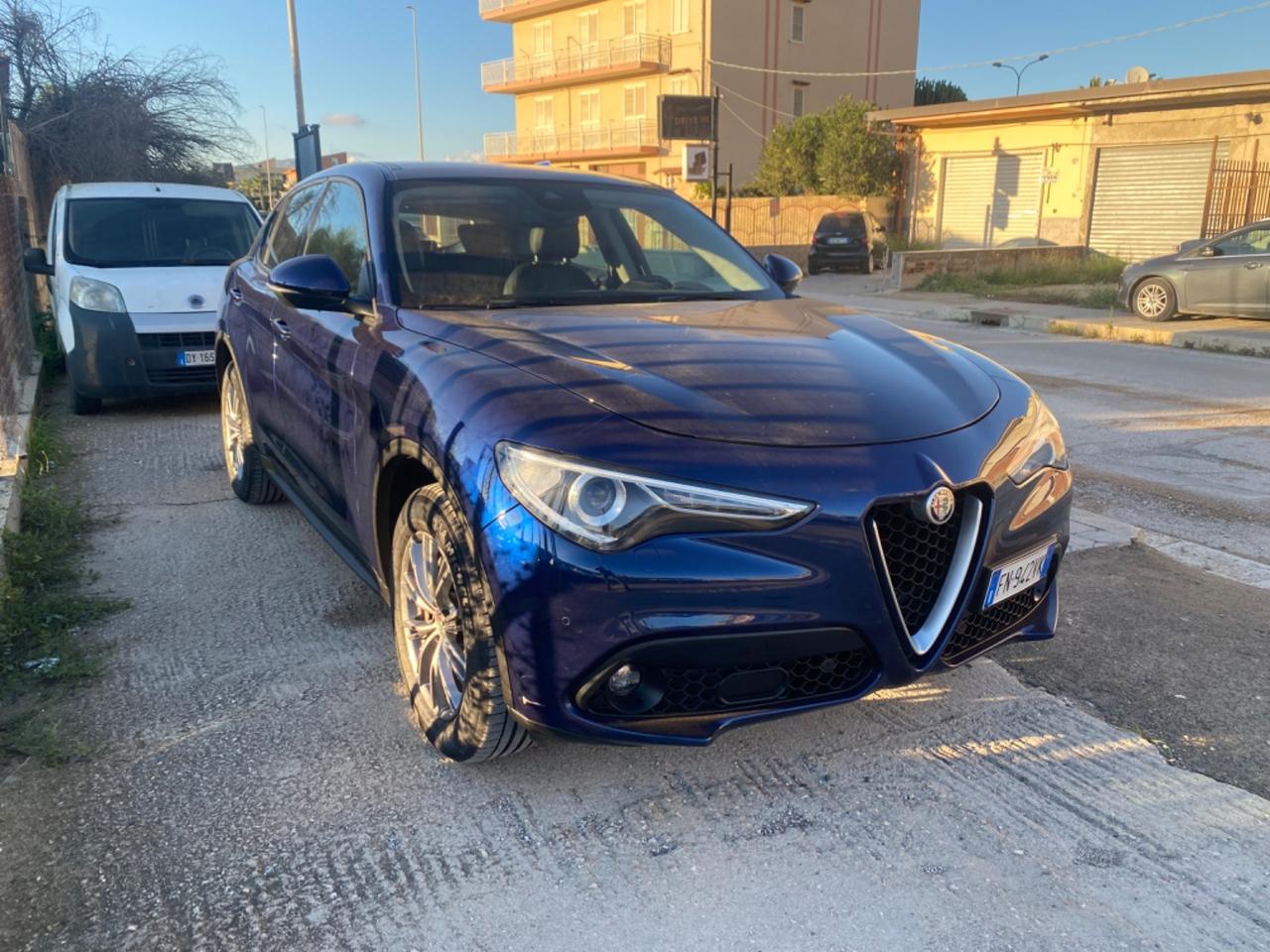 Alfa Romeo Stelvio 2.2 Turbodiesel 180 CV AT8 Q4 Executive