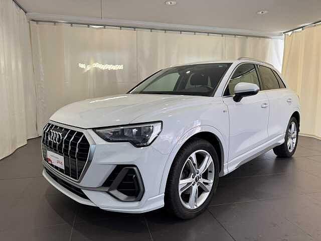 Audi Q3 35 TDI S line edition