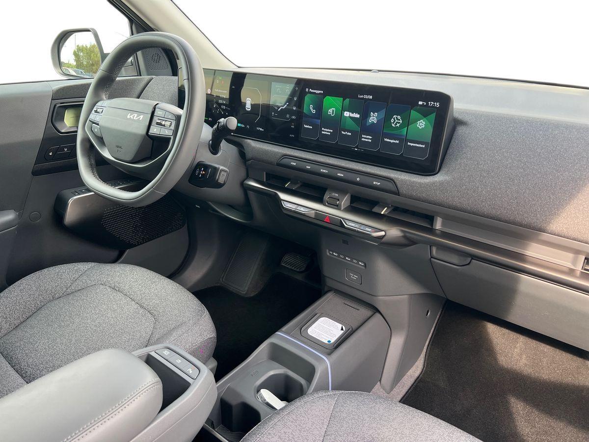 KIA EV2 SR FWD EARTH 22 CMF SND