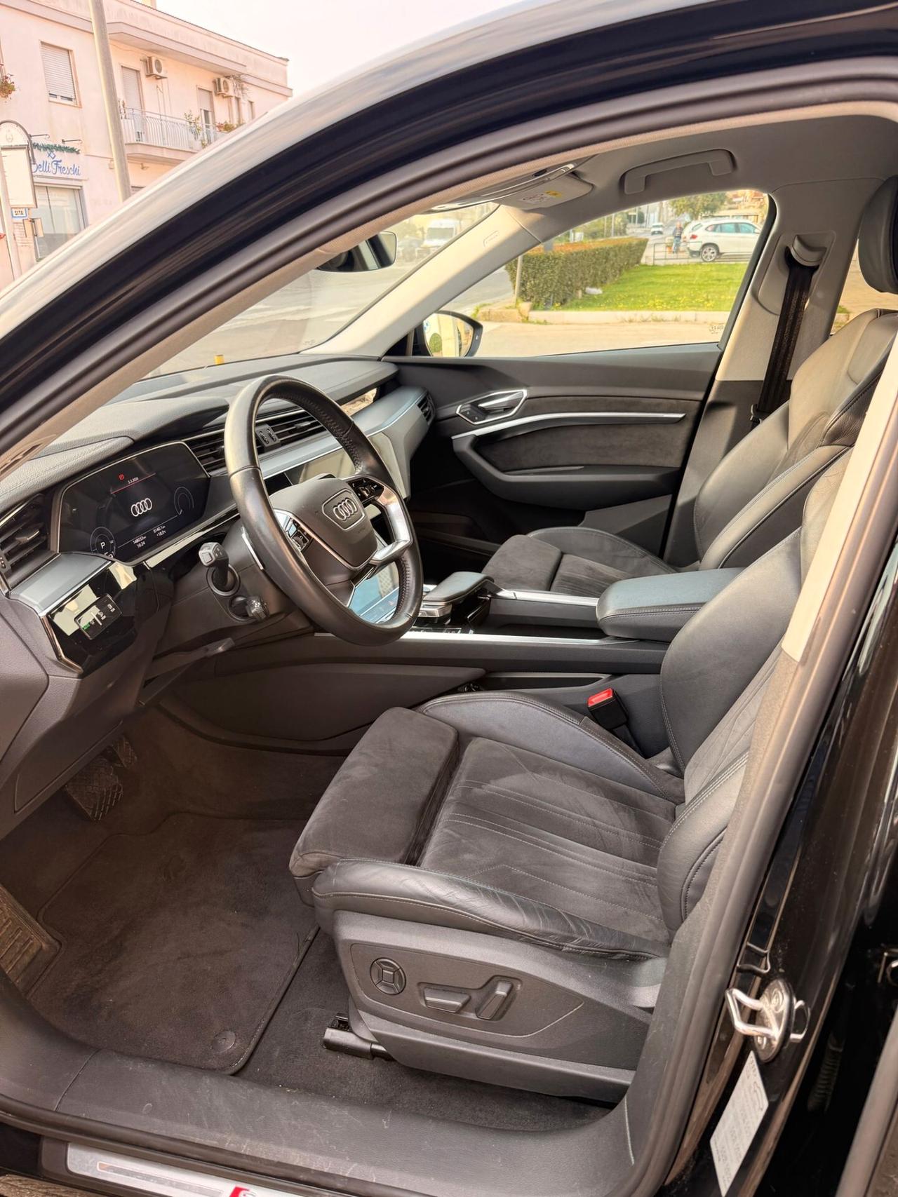 Audi e-tron SPB 55 quattro S line edition