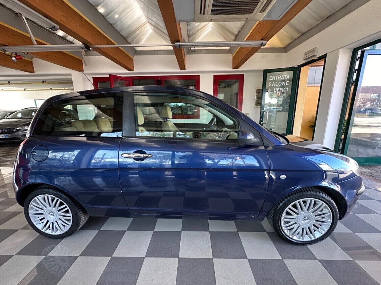 Lancia Ypsilon 1.3 Multijet Neopatentati