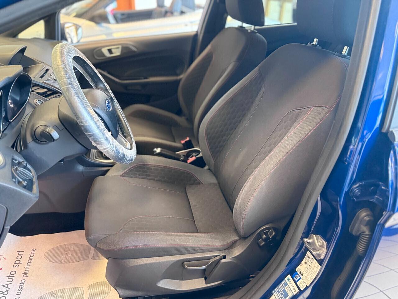 Ford Fiesta 1.5 TDCi 75CV 5 porte ST-Line