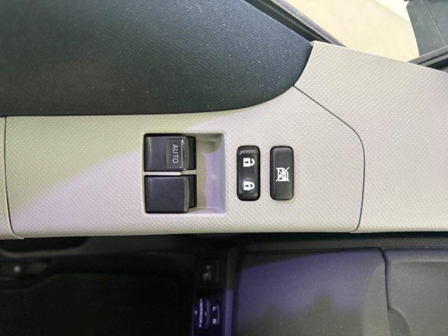 TOYOTA Yaris 1.0 5 ,porte Sol