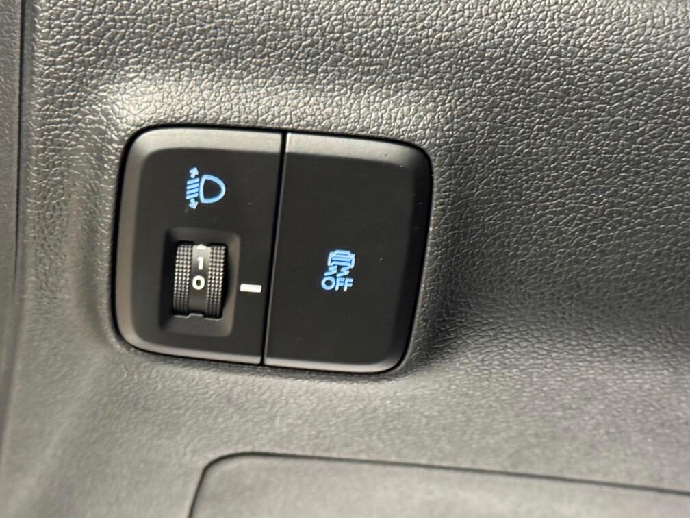 Hyundai i10 1.0 mpi Connectline 63cv auto Nav App Con 15" Neop