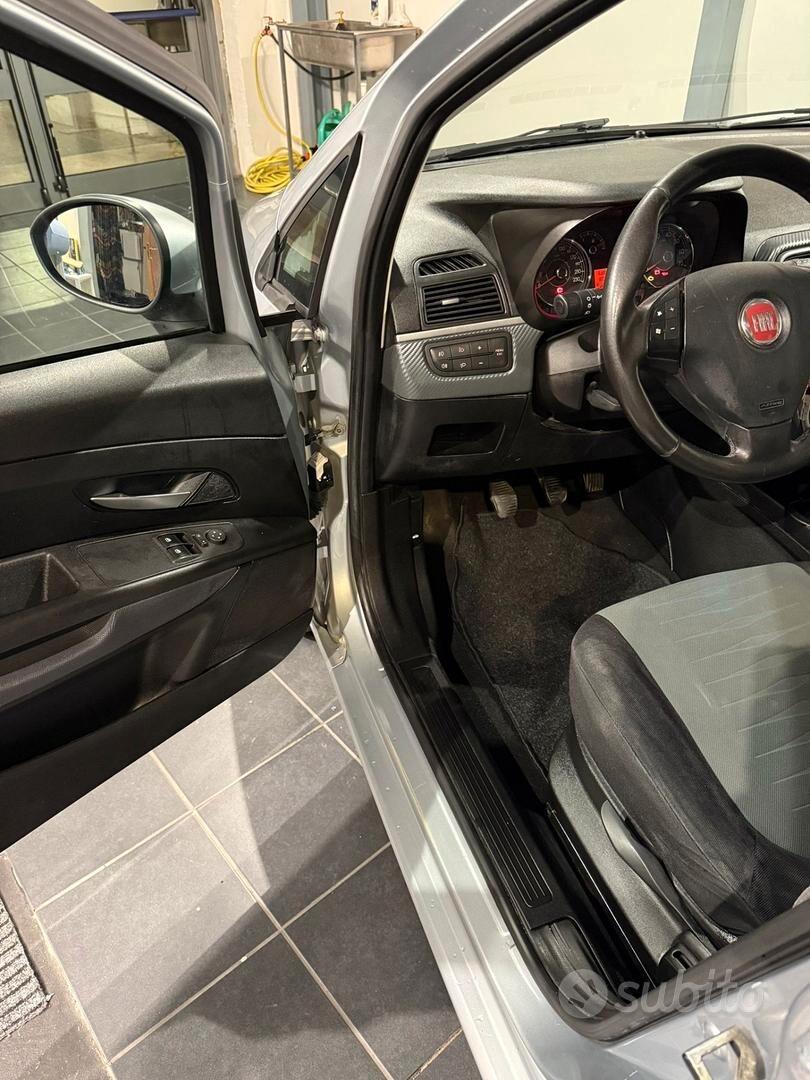 Fiat Grande Punto 1.4 - METANO - UNICO PROPRIETARIO-NEOPATENTATI