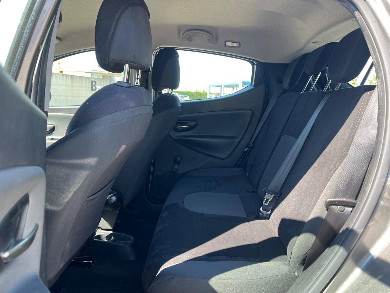 Lancia Ypsilon 1.3 MJT 95 CV 5p NEOPA Platinum