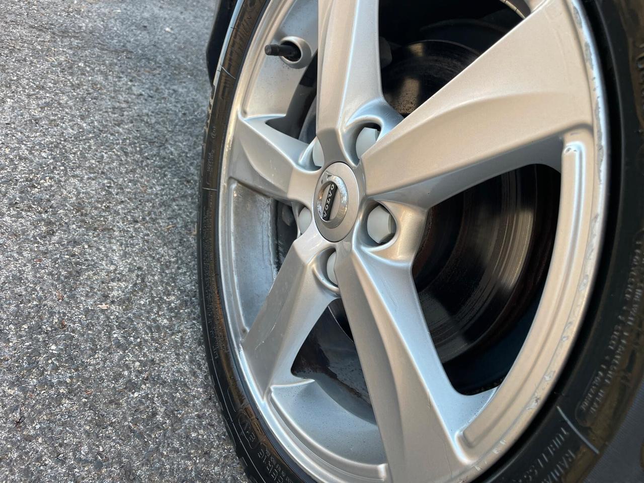 Volvo V40 D2 R-design Momentum soli 60 mila km