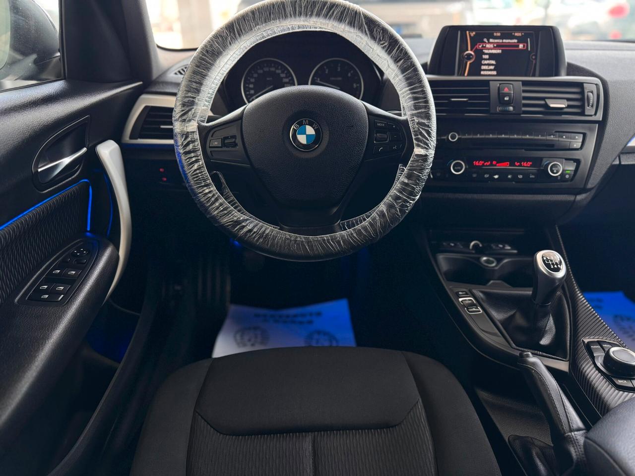 Bmw 116 116d 5p. Urban