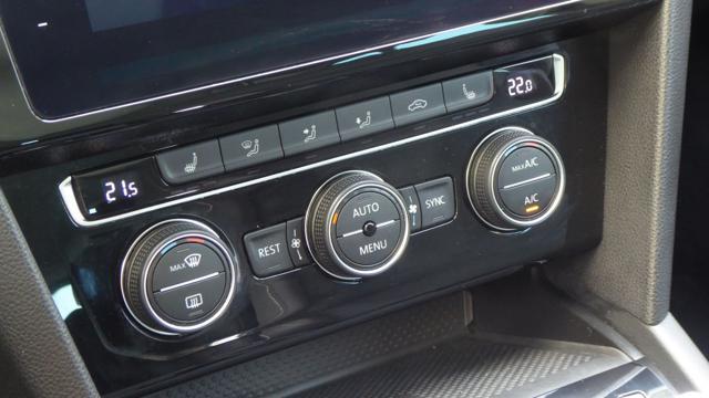 VOLKSWAGEN Passat Variant 2.0 TDI SCR 190 CV DSG Highline BMT
