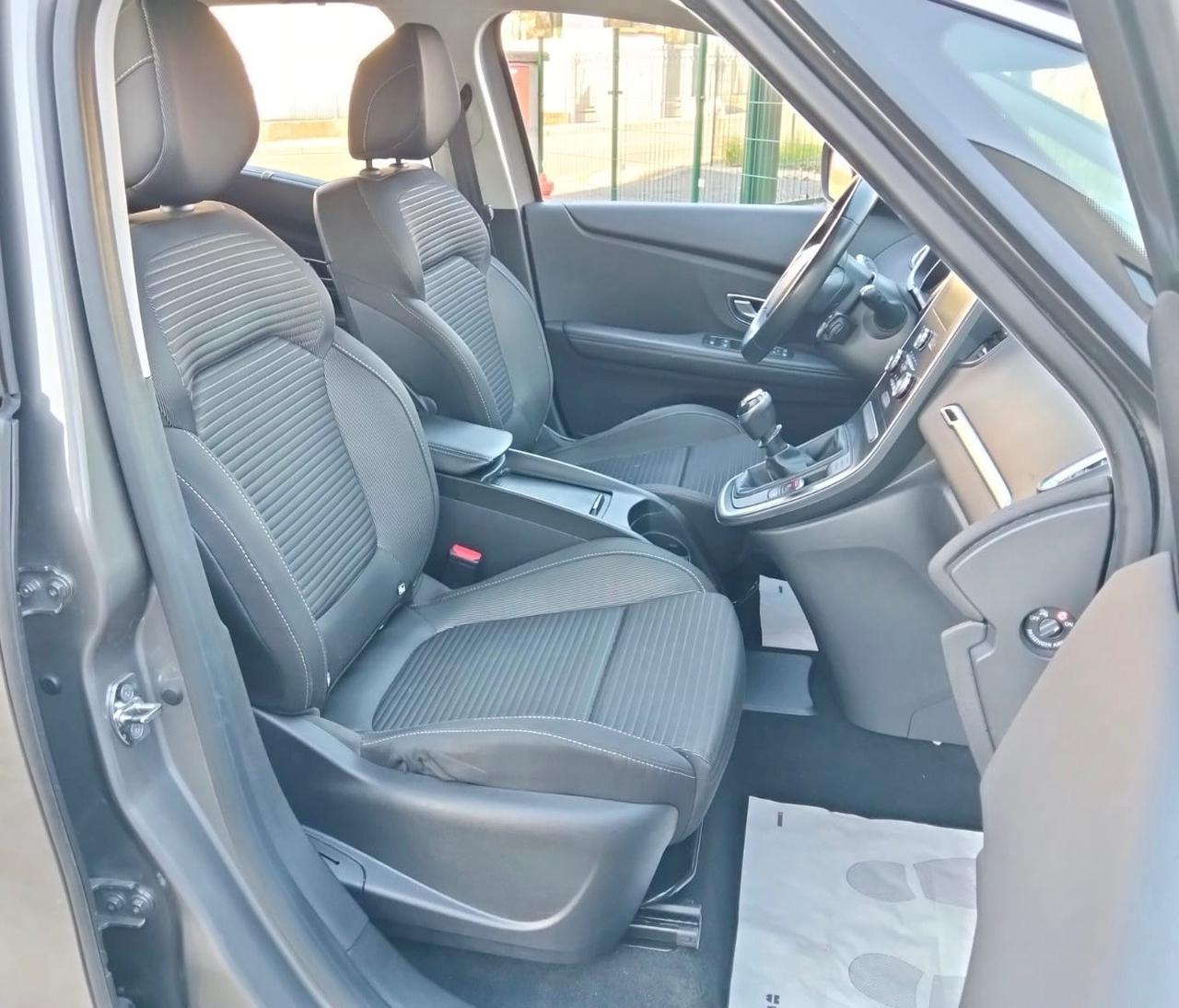 Renault Scenic Blue dCi 120 CV Initiale Paris*Navi*Camera