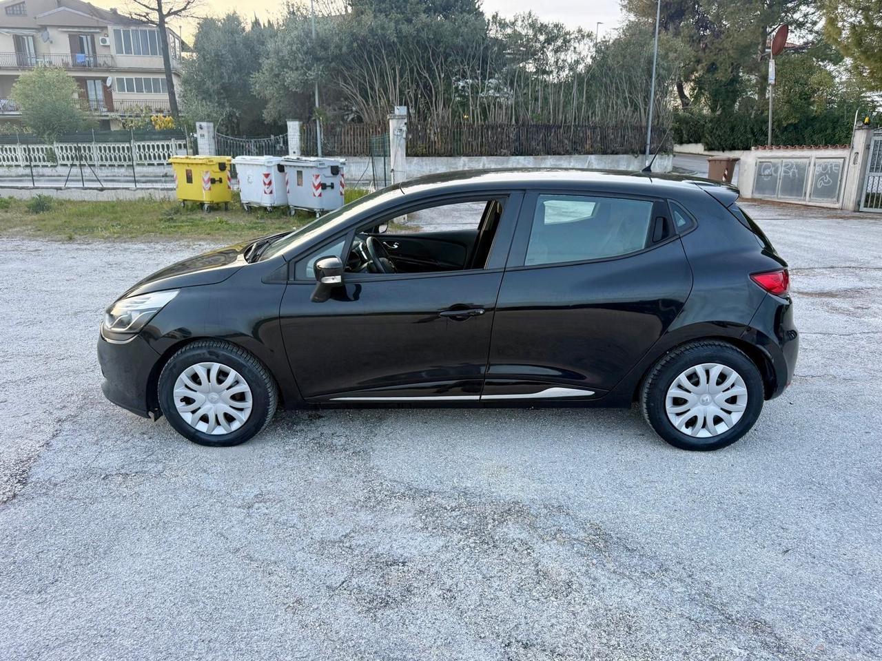 Renault Clio 1.2 Benzina GPL Neopatentati UNIPRO