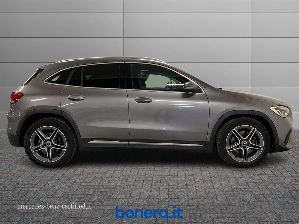 Mercedes GLA 200 200 D Premium 8G-DCT