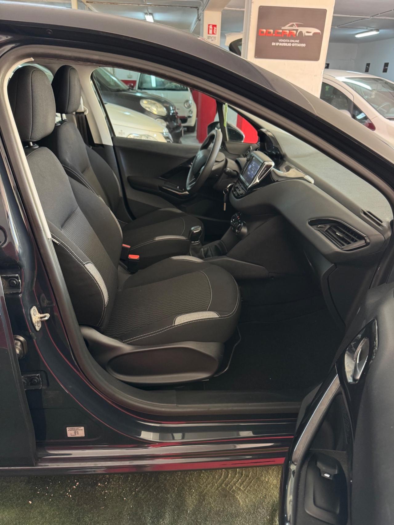 Peugeot 208 5 porte Access 110000 CHILOMETRI