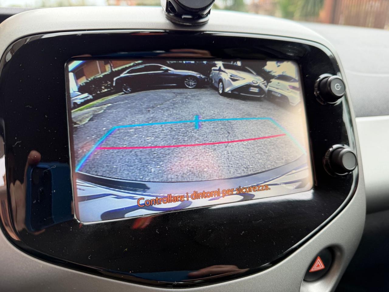 Toyota Aygo 1.0 VVT-i 69CV x-play *NEOPATENTATI*