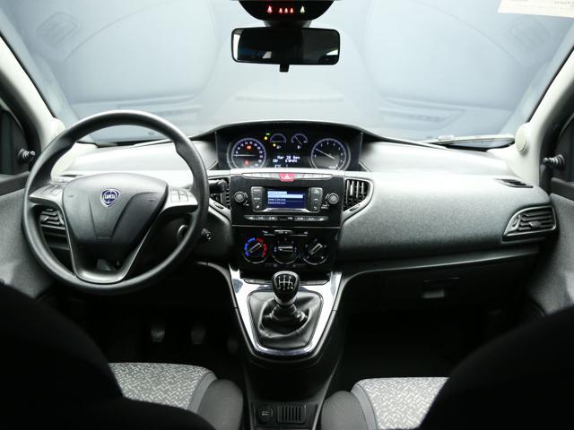 LANCIA Ypsilon 1.0 FireFly 5 porte S&S Hybrid Ecochic Silver