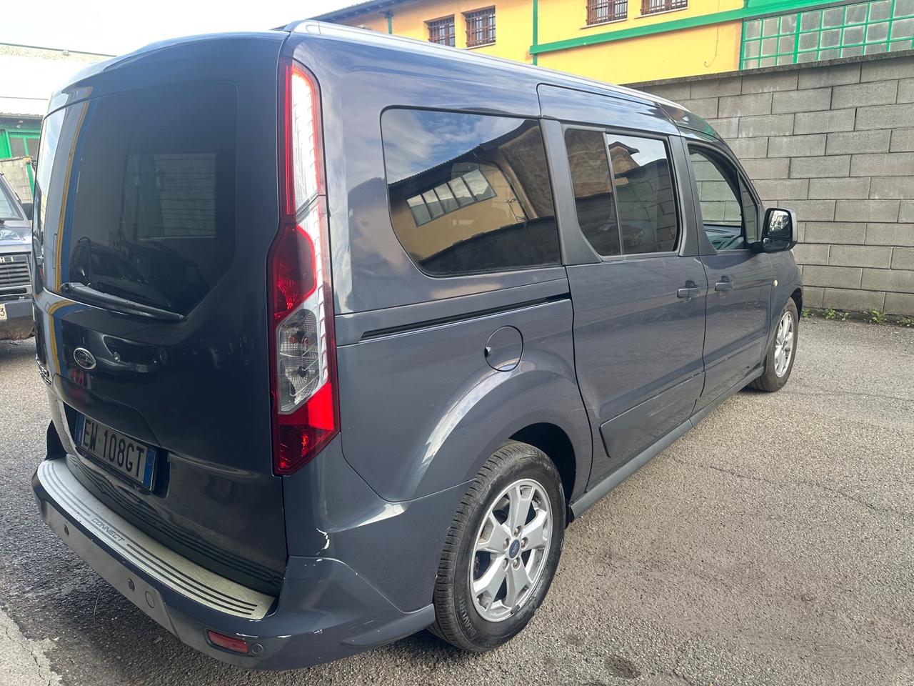 Ford Tourneo Connect 7 POSTI