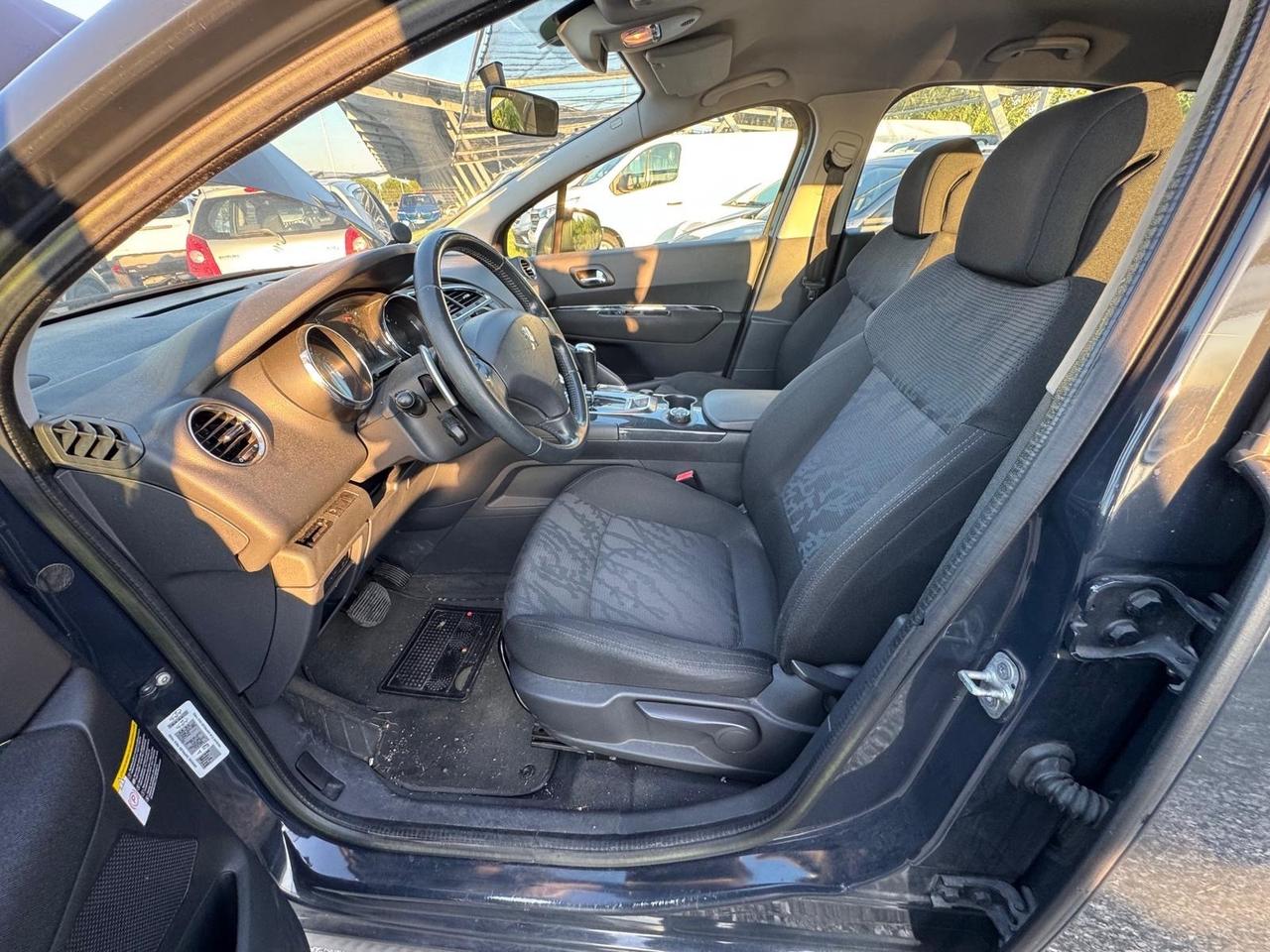 Peugeot 3008 1.6 HDi 115CV Business cambio automatico