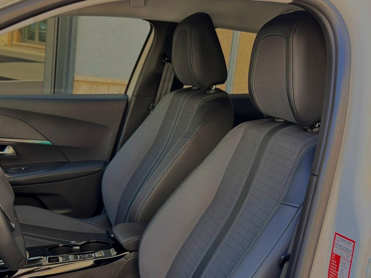 PEUGEOT 2008 BLUEHDI ALLURE PACK 1.5 131HP EAT8- 2021