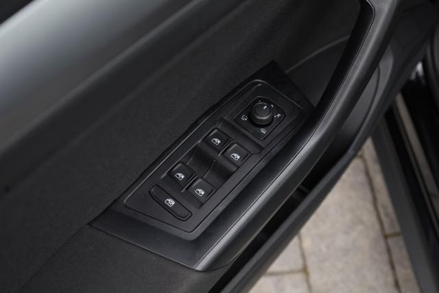 VOLKSWAGEN T-Roc 1.5 TSI ACT DSG Life Prezzo Netto