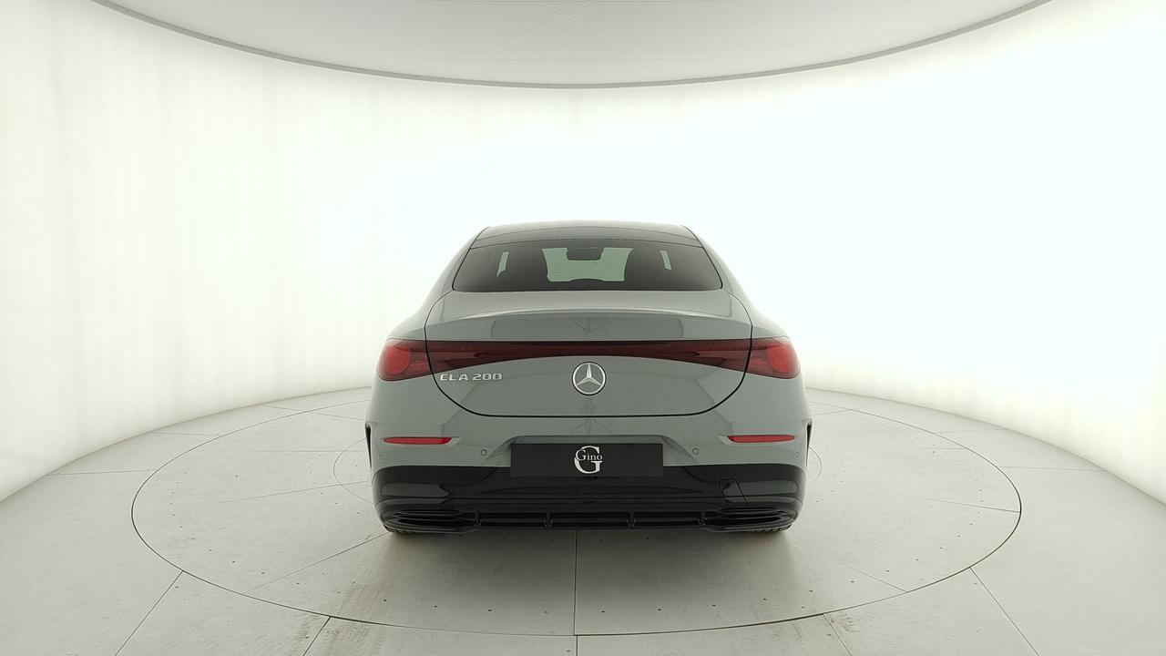 Mercedes-Benz CLA 200