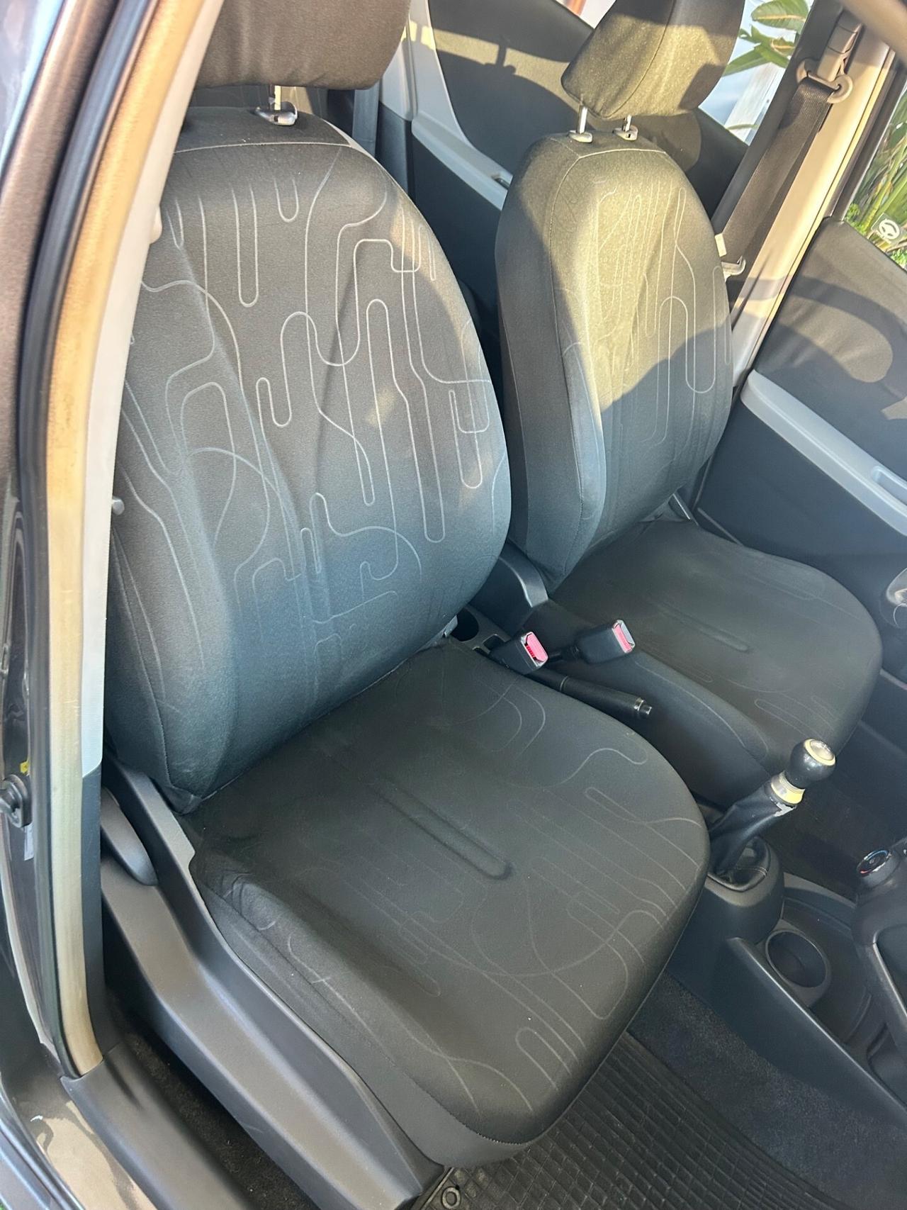 Toyota Yaris 1.0 5 porte