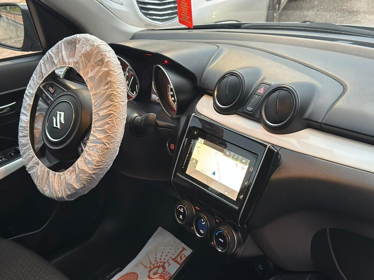 Suzuki Swift 1.2 Hybrid Top