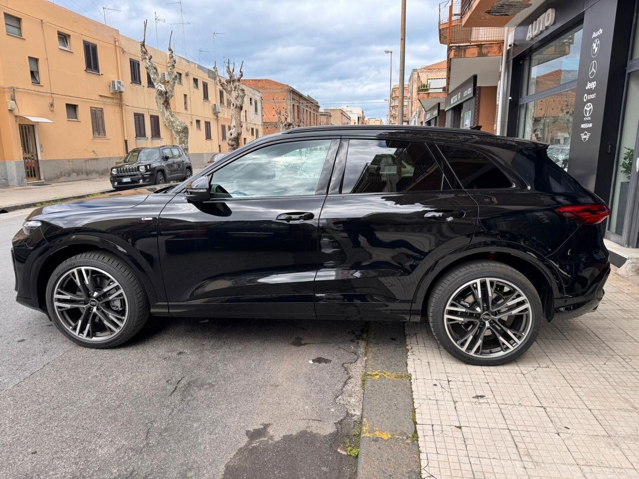 Audi Q5 2.0 TDI mhev S-LINE 204cv REGIME IVA ESPOSTA