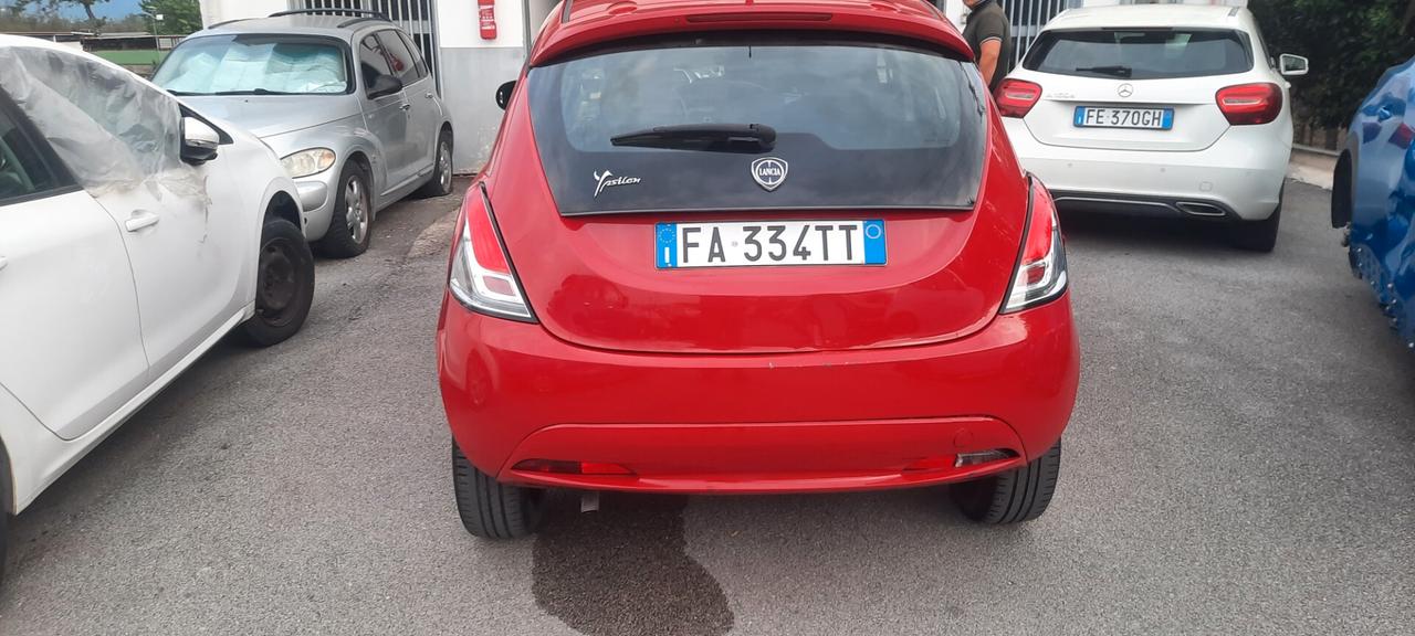 Lancia Ypsilon 1.2 69cv benzina anno 2015