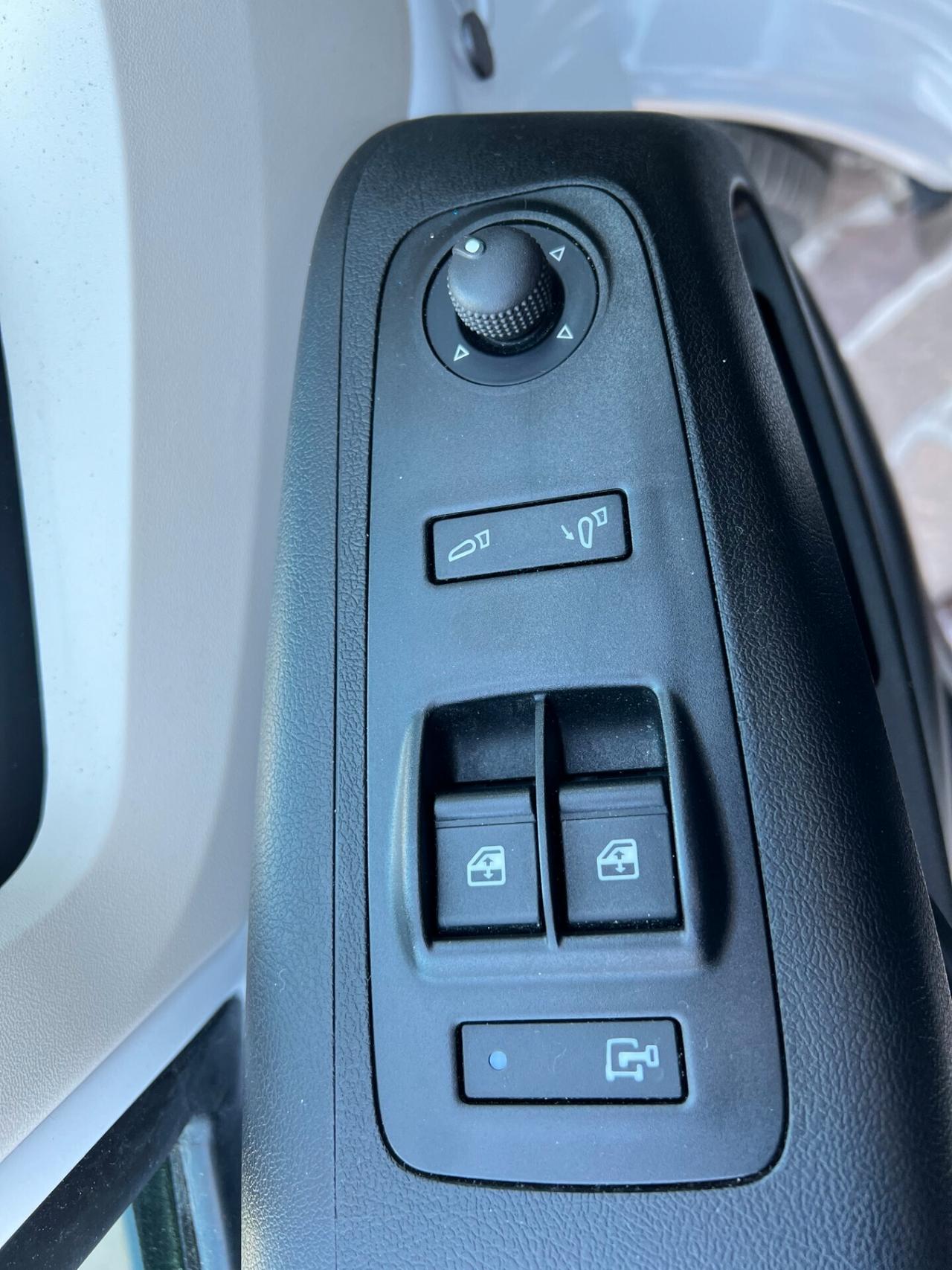 Fiat Ducato 30 2.2 Mjt 120CV PC-TN Furgone Passo Corto / Tetto Normale.