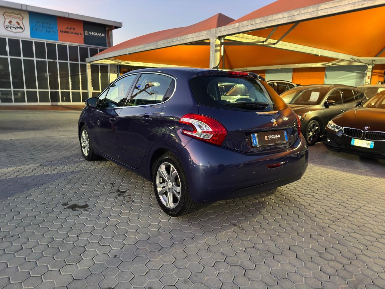Peugeot 208 1.4 ADATTA A NEOPATENTATI HDi 68 CV 5 porte Allure