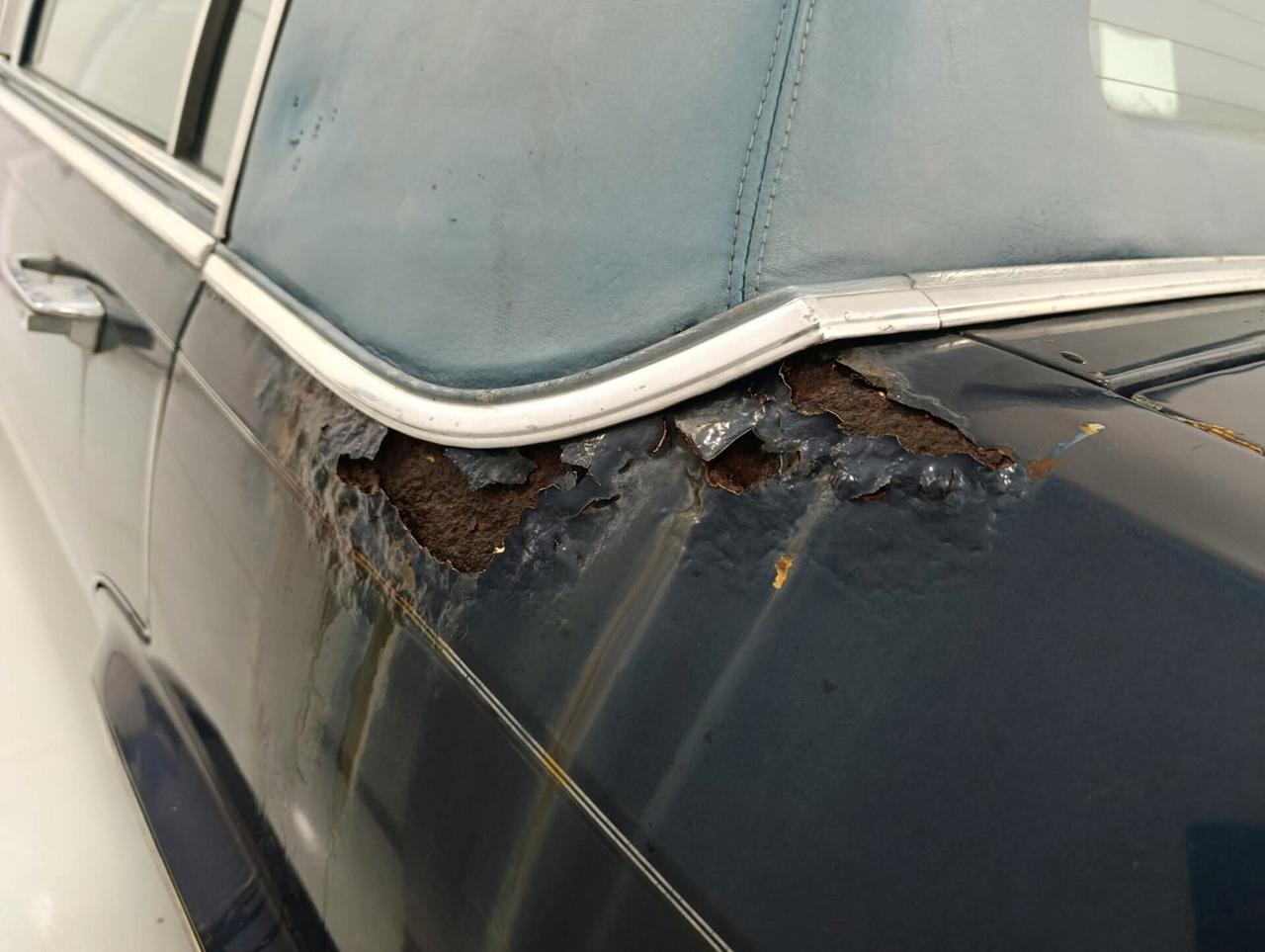 Cadillac Fleetwood BROUGHAM